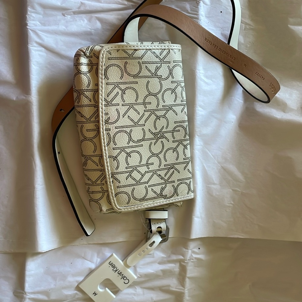 CALVIN KLEIN Ivory Logo Belt Bag/Fanny Pack NWT